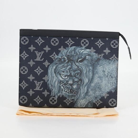 Louis Vuitton Savannah Monogram Chapman Lion Pochette Voyage MM - Picture 1 of 10